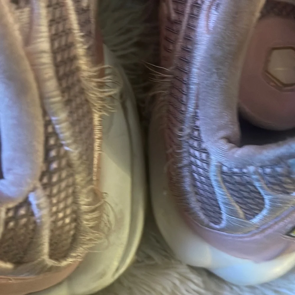 Nike Air Max Women’s 9 Pink Sneakers - Picture 6 of 10
